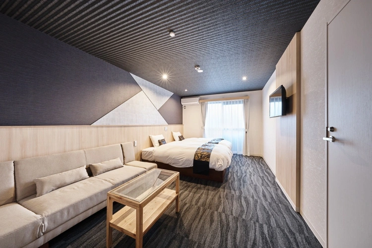 Quadruple Suite