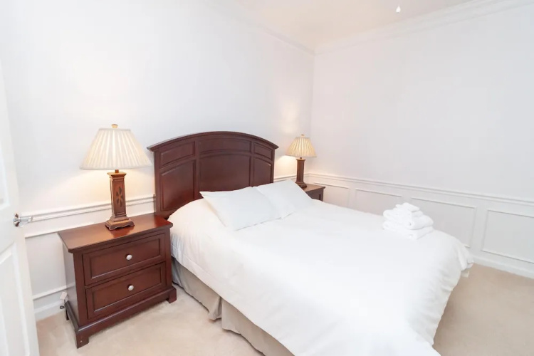 3 Bed 3 BA 5min Universal Spacious 1823ft