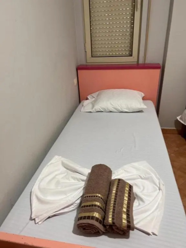 Apartament 8