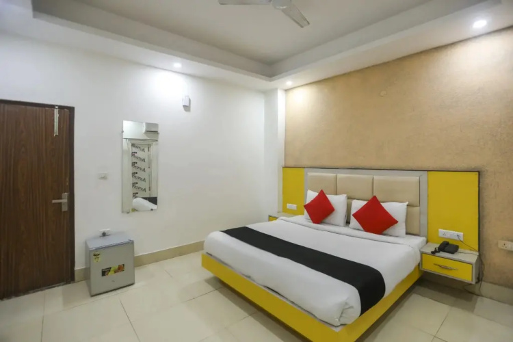 Hotel Noida Suites by Capital O