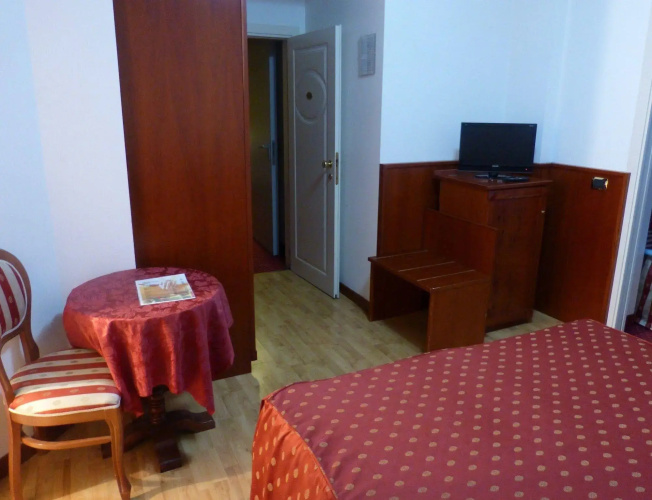 Hotel Joli