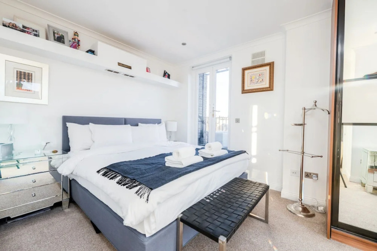 Bright Belgravia Home by Underthedoormat