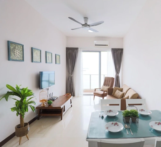 2 Bedrooms Apartment