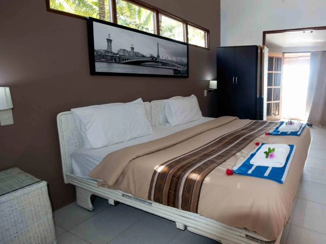 Island French Resort