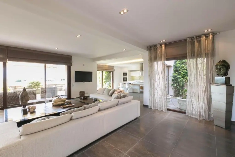 Deluxe Villa