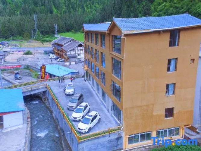 YunHai Hliday Hotel
