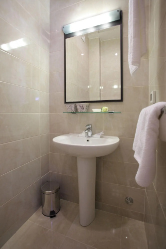 Booking Rooms