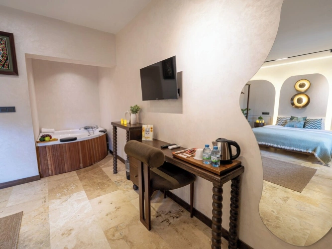 Suite with balcony