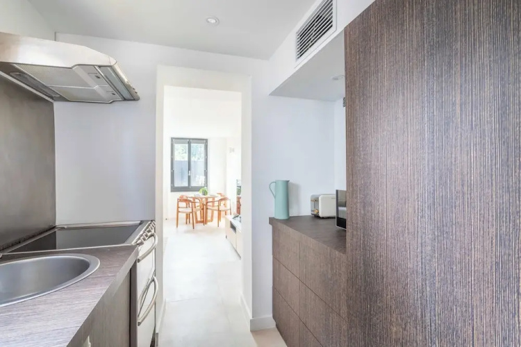Charming Small Private House - Marseille 8th