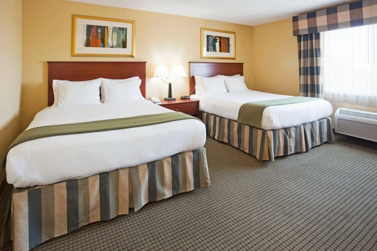 Quadruple Suite