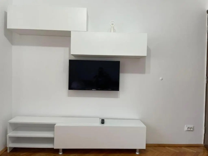 Apartament Untold