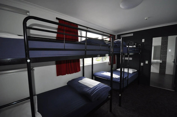 Based by the Lake - Hostel