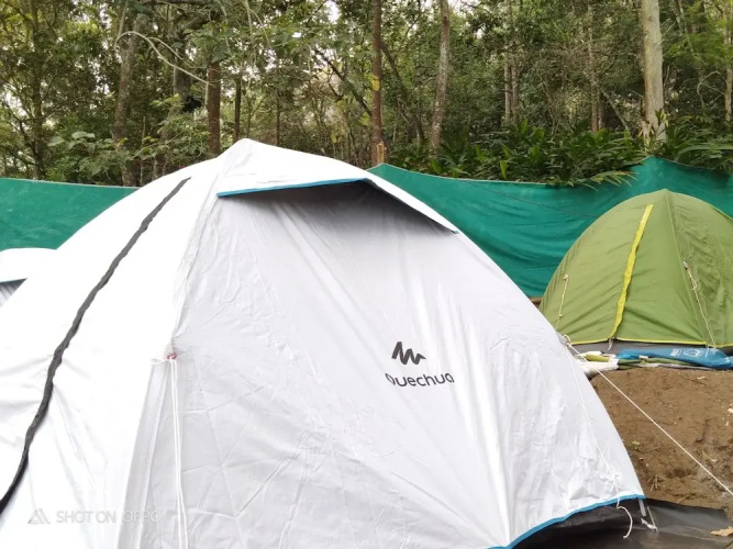 Lake View Camp