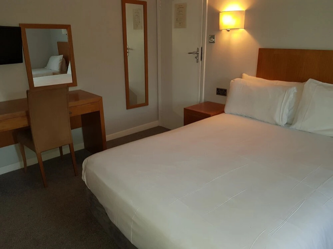 Tri-star Hotel