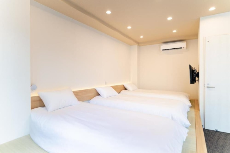 Sunshine Inn 456