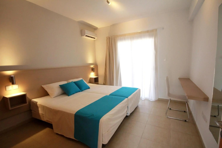 Sea Cleo Napa Hotel & Annex