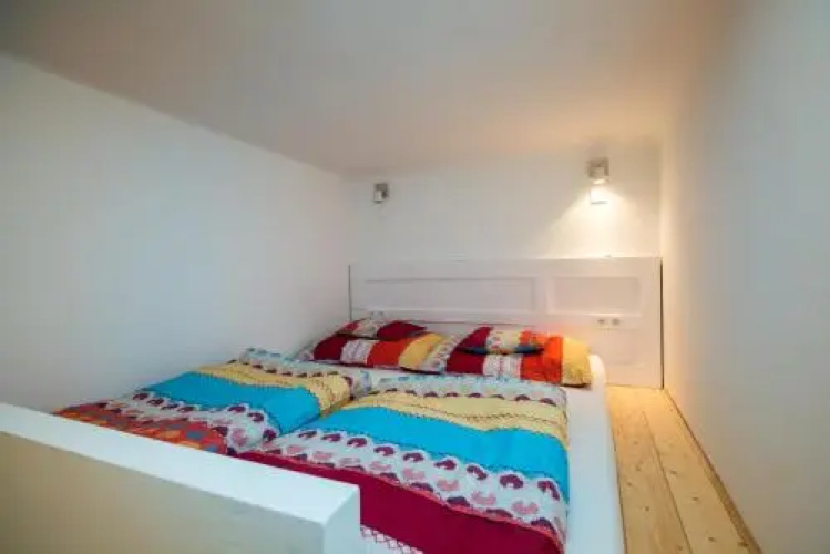Rainbow Pearl Apartment