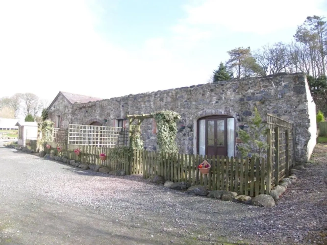 3 Bedrooms Sextuple Cottage