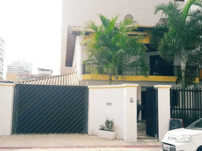 Your Hostel e Bolaria