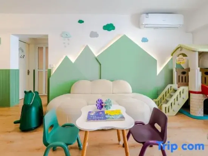 2 Bedrooms Triple Family Suite