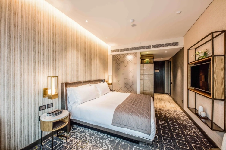 Classic Double room with city view