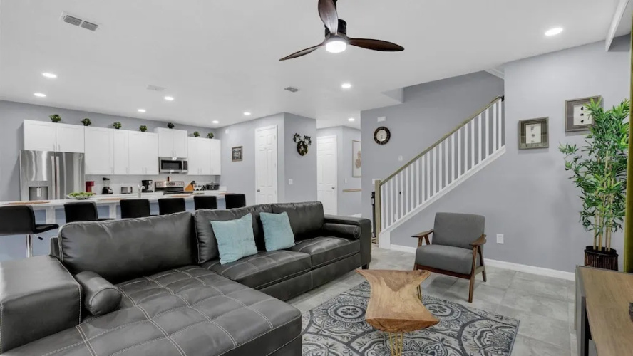 8949 Amelia Downs Trail