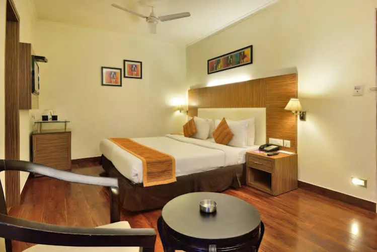 Majestic-2, Hotel Crossroads