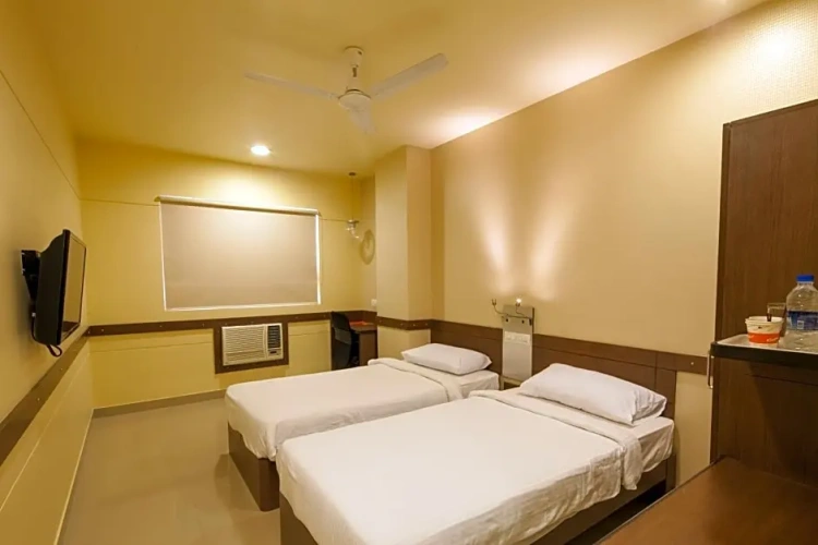 Standard Twin room