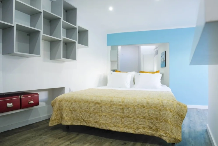 2 Bedrooms Apartment