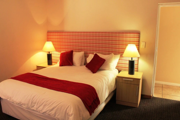 12 Calypso Mansion Self catering