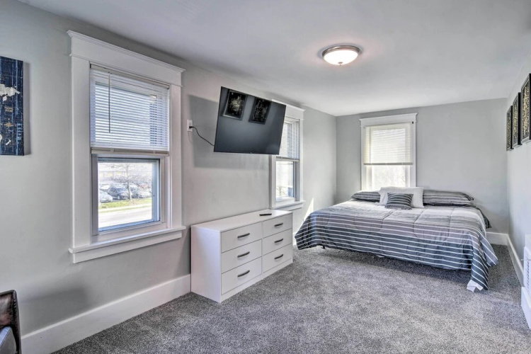Dog-friendly Home ~ 14 Mi to Highmark Stadium
