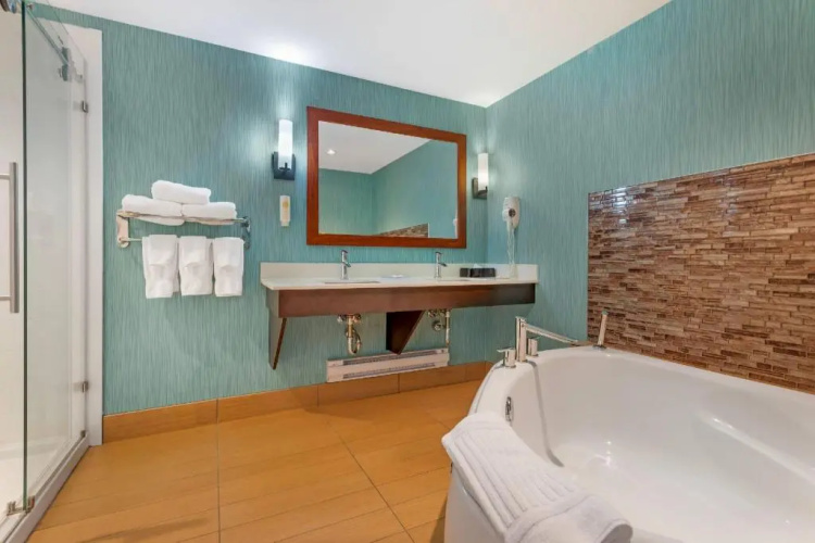 Comfort Inn And Suites Calgary Airport North photo 9