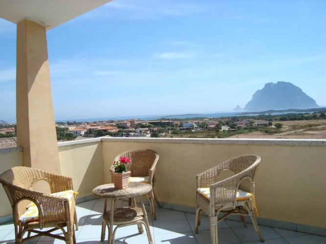 2 Bedrooms Apartment with sea view