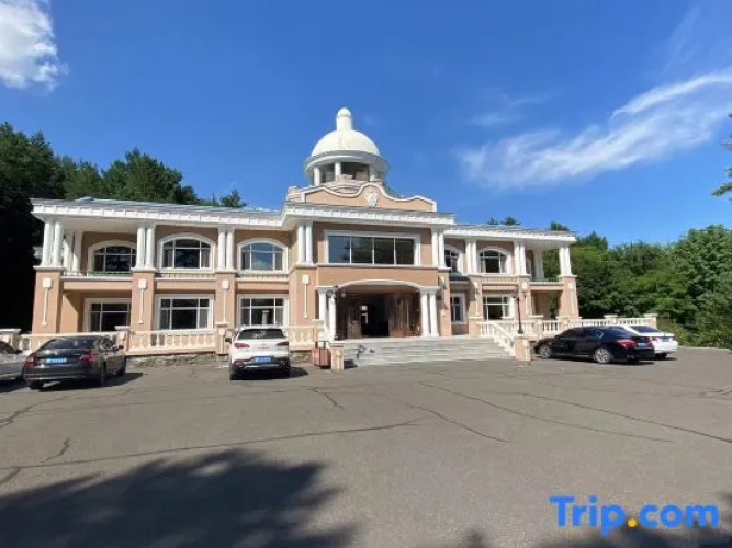 Yichun Lindu Hotel