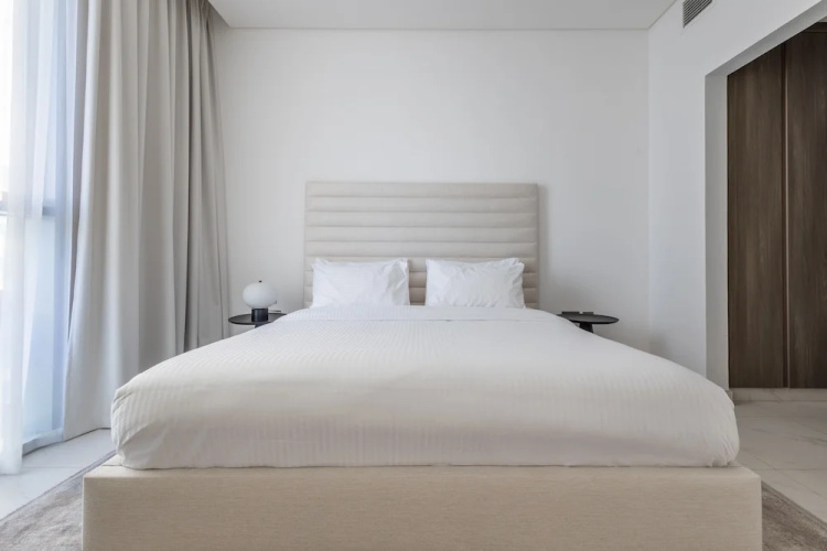 SuperHost - Serene 1BR in District One With Artificial Beach
