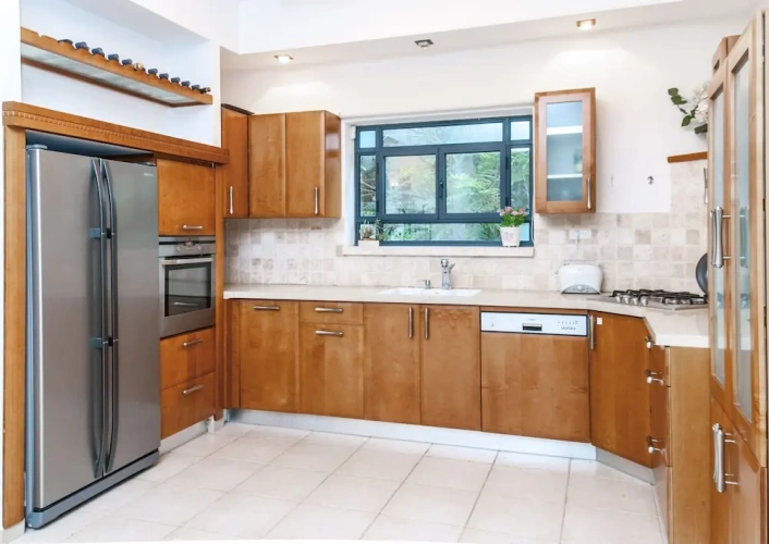3 Bedrooms Apartment