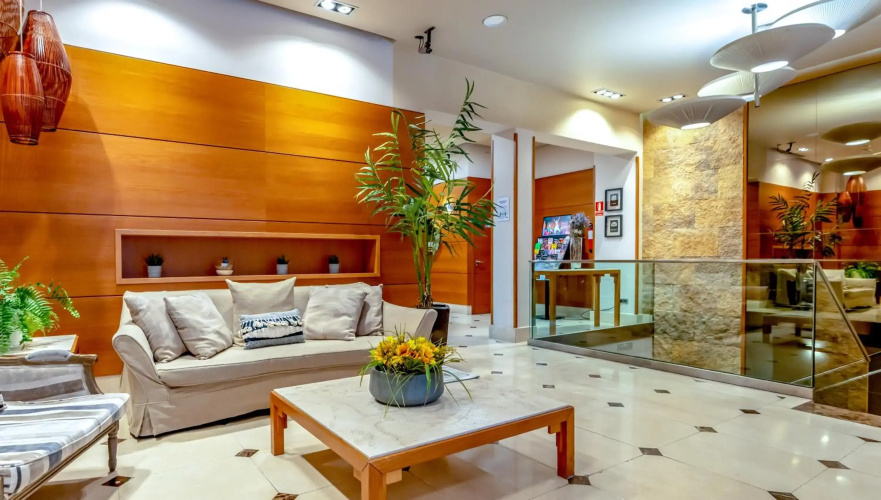 Hotel Sterling
