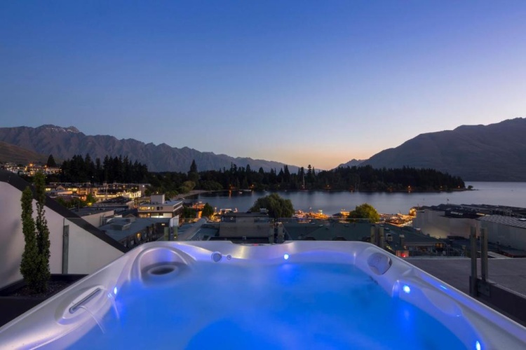 3 Bedrooms Penthouse Apartment