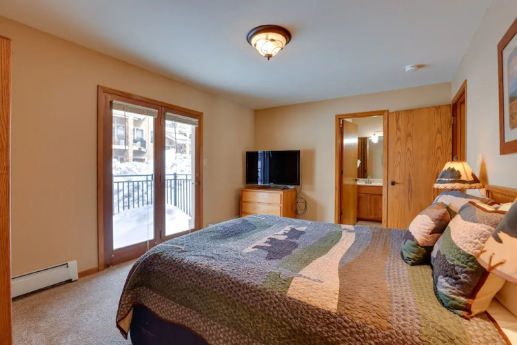 Deck + Mtn View: Keystone Townhome Near Resort!