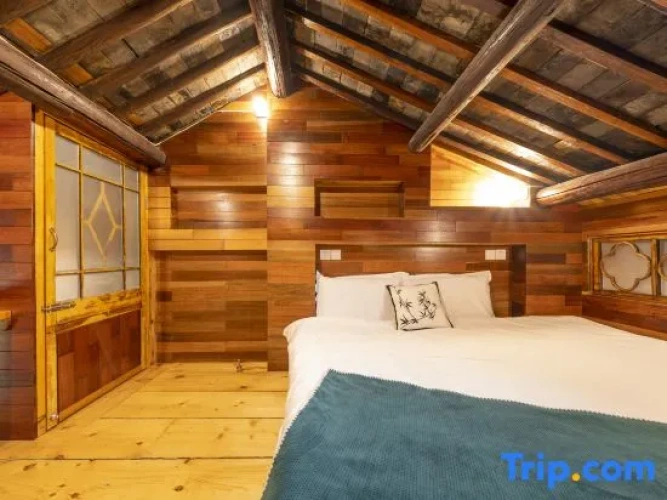 2 Bedrooms Standard room with river view