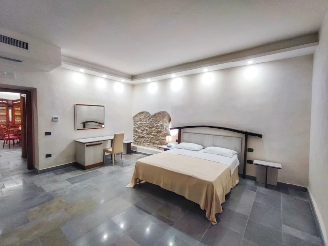 Palazzo Iaquinta - Rooms & Restaurant