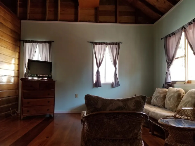 Canuck Cottage Holiday Home