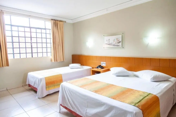 Standard Triple room