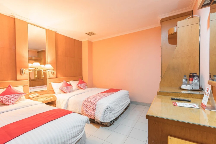 Hotel Capitol by OYO Rooms