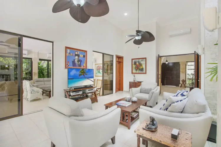 4-BR Pool Villa - Garden & Beach Access