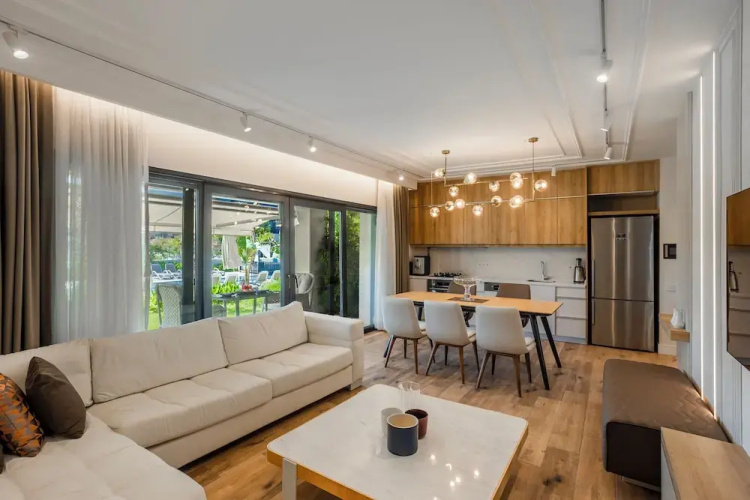 Luxury Garden Suites