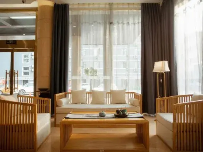Wee light luxury hotel