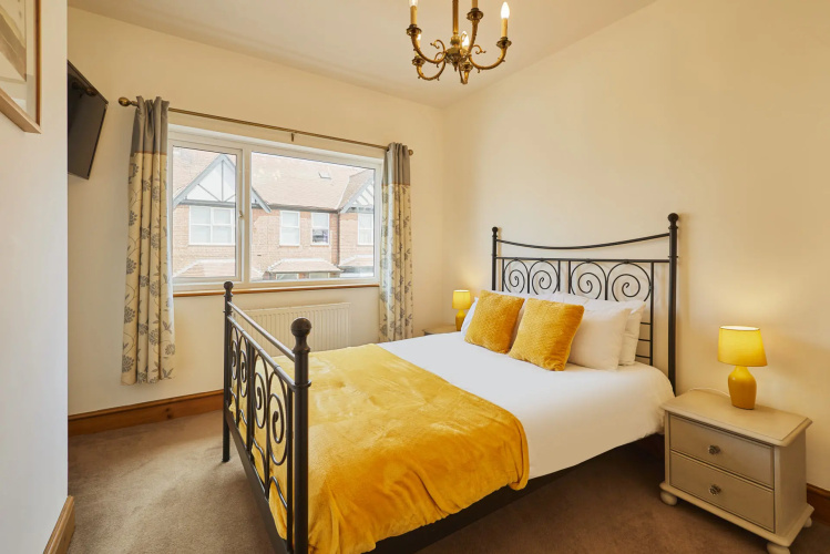 Host Stay Cromwell House