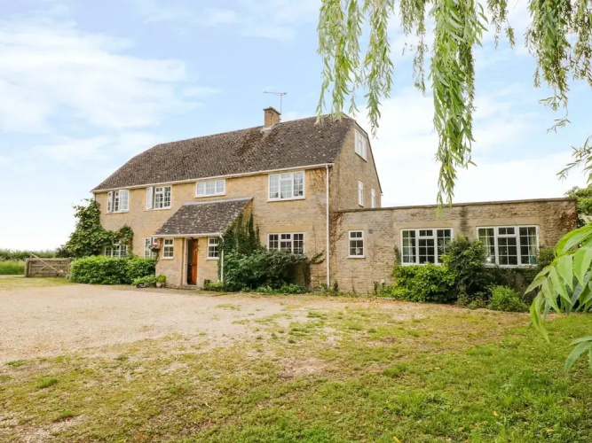 Tythe House