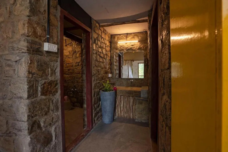 Deshadan Eco Valley Resort - An Eco Friendly Mud House